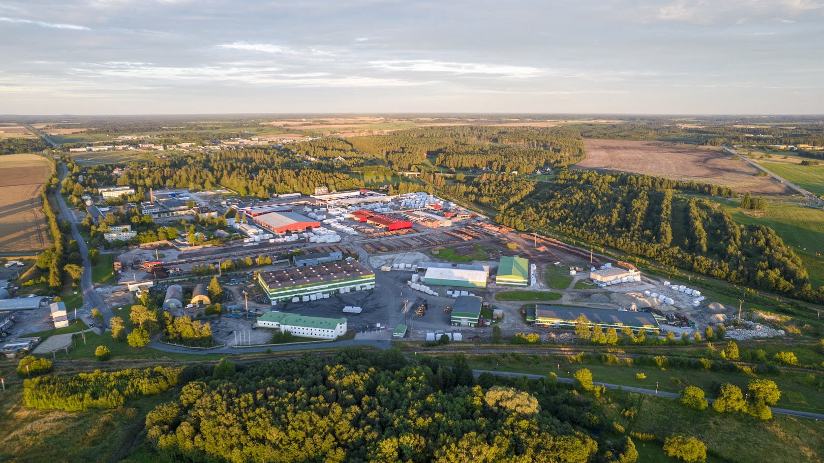 Droonifoto Näpi ettevõtlusalast